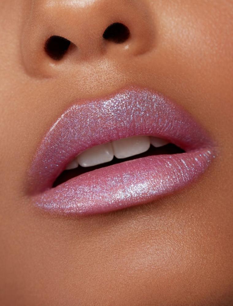 Kylie-Cosmetics-Cold-Ice-Metallic-Lipstick.jpg