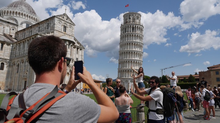 La Torre de Pisa reduce su inclinación