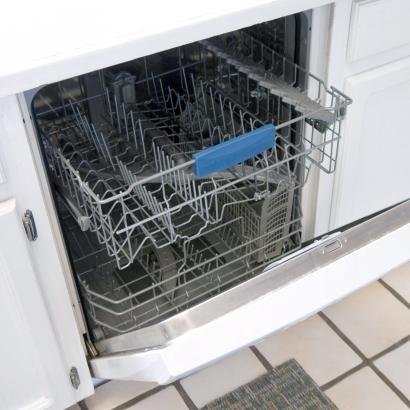 Filthy Dishwasher? How to Naturally Clean It