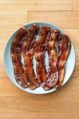This Is How All Your Favorite Chefs Cook Bacon