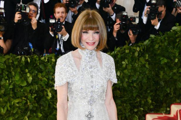Anna Wintour Couldn&#039;t Stop Smiling On The Met Gala Red Carpet