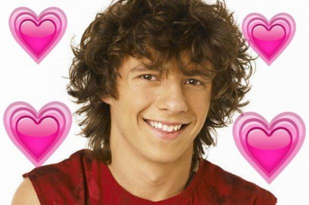 It's Been 10 Years Since &quot;Zoey 101&quot; Ended, And Logan Is Hotter Than Ever