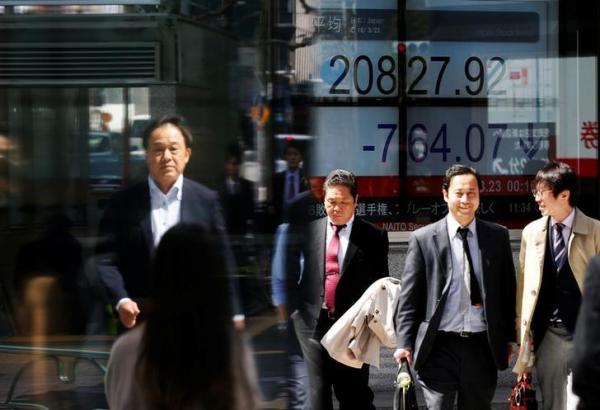 Asian shares slip on trade war anxiety, yuan steadies