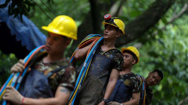 The Wall Street Journal: Thailand cave rescue: Volunteer diver dies during operation