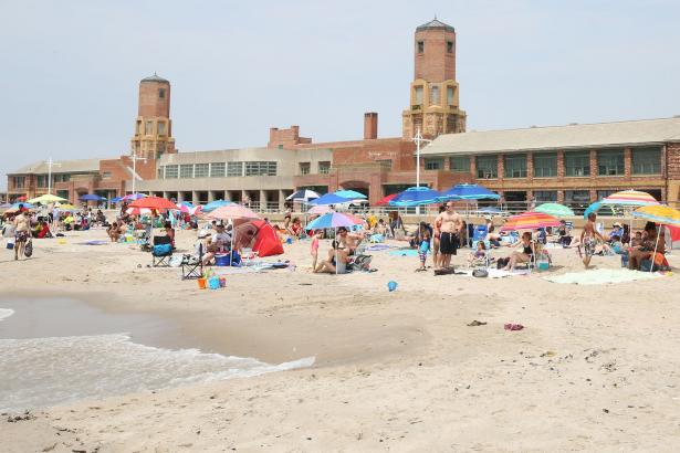 Crumbling beach icon gets new life in Queens
