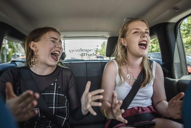 This taxi service lets you pay for your ride by singing karaoke