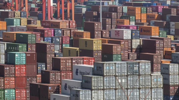 Asia Markets: Asian markets slump after U.S. announces $200 billion in new tariffs on China