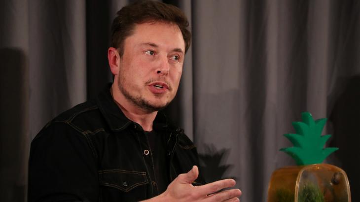 Elon Musk says he will fund water filters for homes in Flint, Mich.