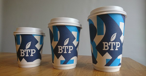 Sales suffer as coffee shop bans takeout cups