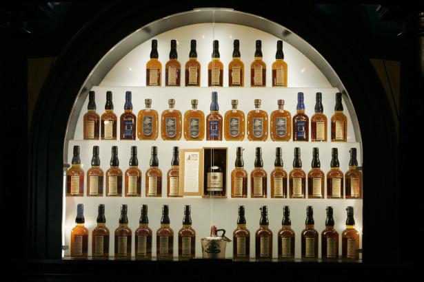 Whiskey makers desperate to avoid escalating trade war
