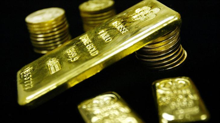 Metals Stocks: Gold steady as dollar holds its own to start the week