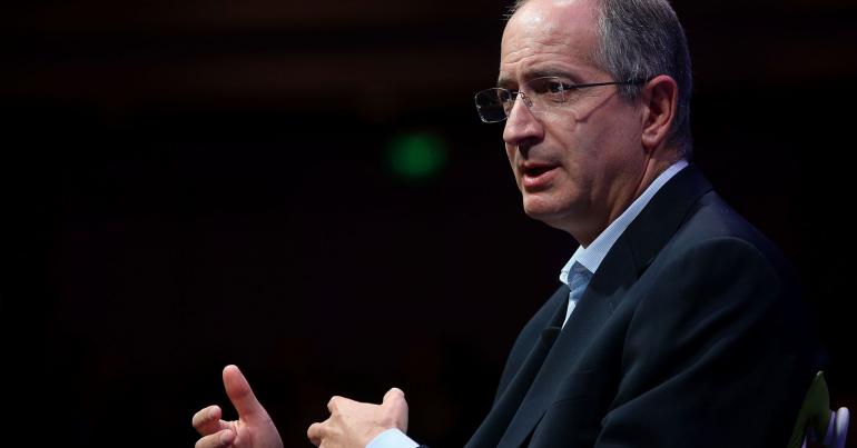 Comcast posts mixed quarterly results, big beat on internet customer adds
