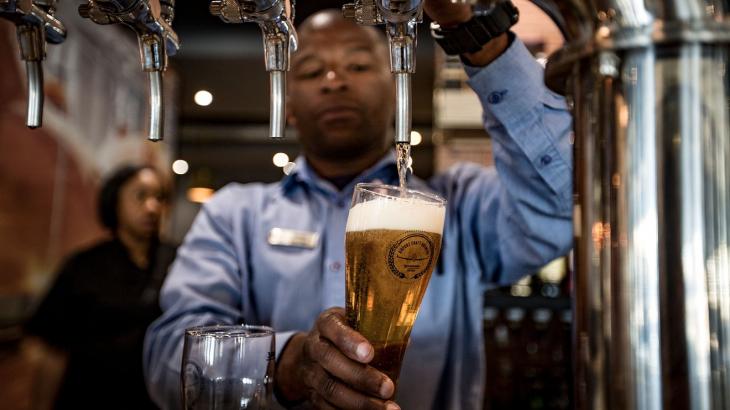 NerdWallet: Bartenders offer tips on keeping your bar tab low