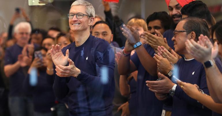 Wall Street analysts are loving Apple's ‘best quarter ever’ for services business