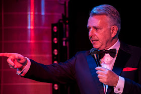 REVIEW: Sinatra Raw at the Oak room in the Hospital Club, London