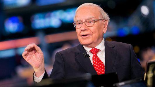 Warren Buffett's Berkshire Hathaway reloads on Apple and Goldman Sachs