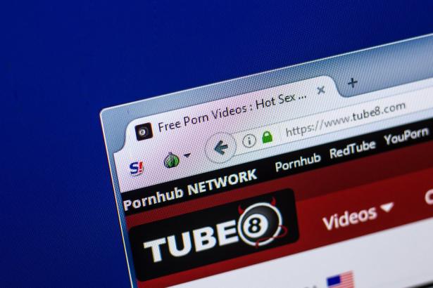 Pornhub Subsidiary to Reward Viewers With Crypto Tokens