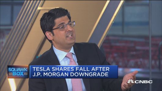 Needham analyst warns Tesla's value is really 'closer to $200' per share, about 30% lower from here