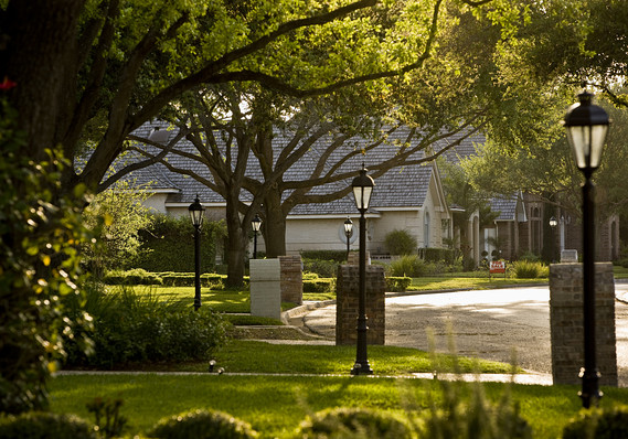 Economic Report: Mortgage rates hit a four-month low as housing market stagnates