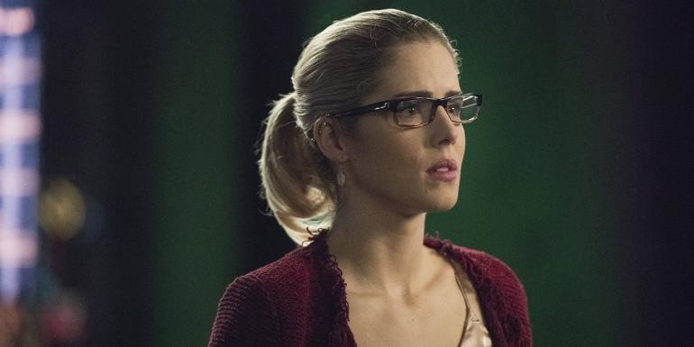 Arrow: Felicity Sports a Drastic New Look in Season 7 Photos