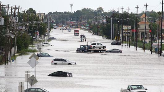 These stocks — including Carmax and Masco — typically rise after hurricanes