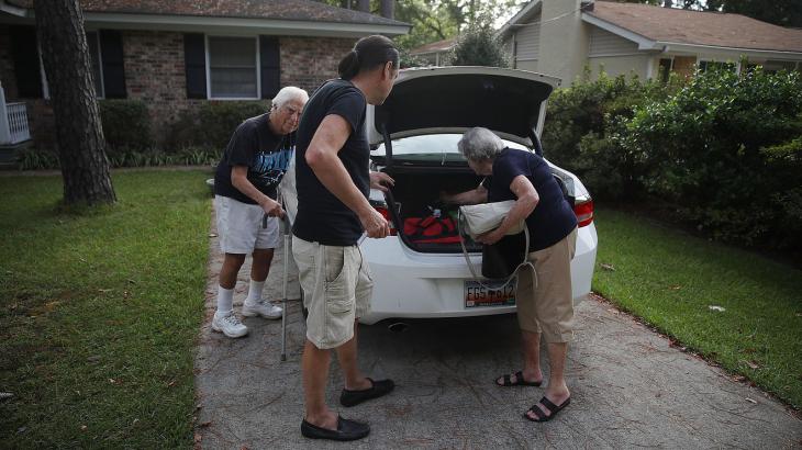 Evacuating due to Hurricane Florence? Include these items in your ‘financial go-bag’