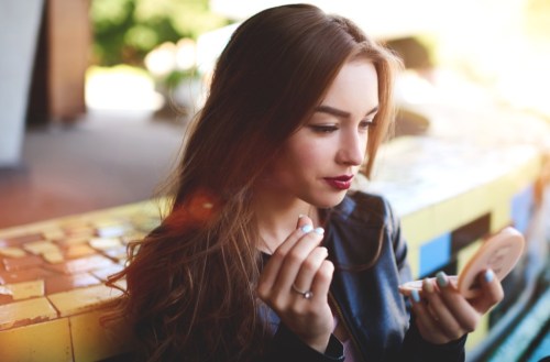 Study Says Everyone Thinks Women Wear Makeup to Have Casual Sex