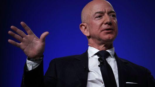 Morgan Stanley says buy Amazon shares due to its big grocery opportunity