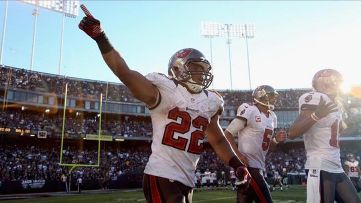 Doug Martin Torches Raiders Defense in His Hometown! | NFL Flashback Highlights