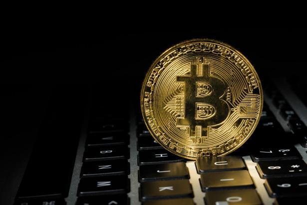 Bearish Cross Hints at More Losses Ahead for Bitcoin Price