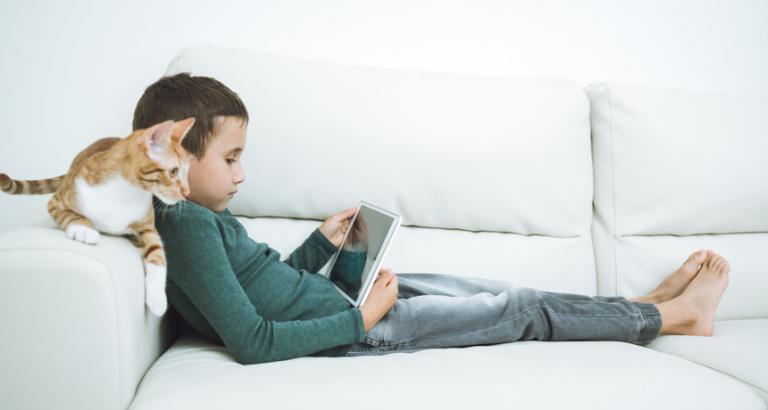 Survey raises worries about how screen time affects kids’ brains