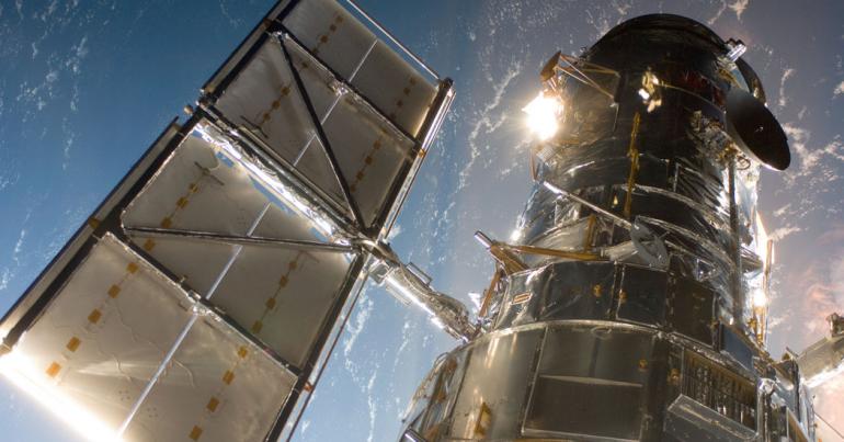 Hubble Telescope, Disoriented, Takes a Nap to Reboot