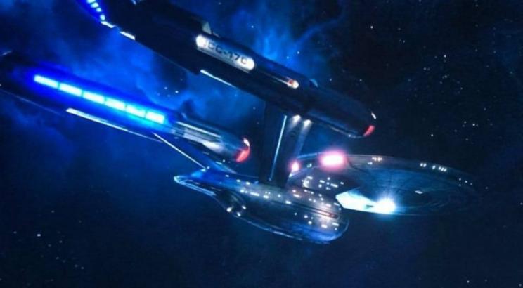 Rebecca Romijn is Star Trek: Discovery’s Number One in First Look Photo