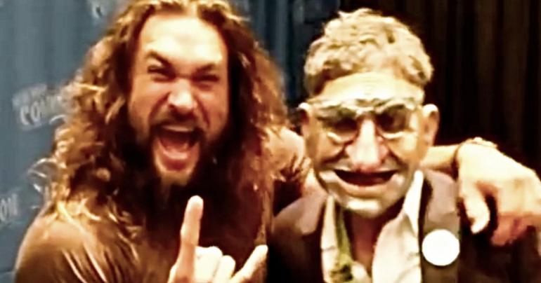 Mark Ruffalo Infiltrates NYCC in Disguise, Snaps Photo with Jason Momoa