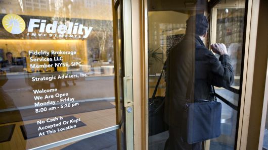 Fidelity just made it easier for hedge funds and other pros to invest in cryptocurrencies