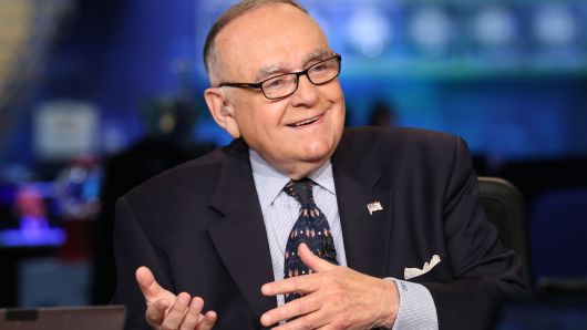 Billionaire investor Leon Cooperman says bonds, not stocks, are in a bubble