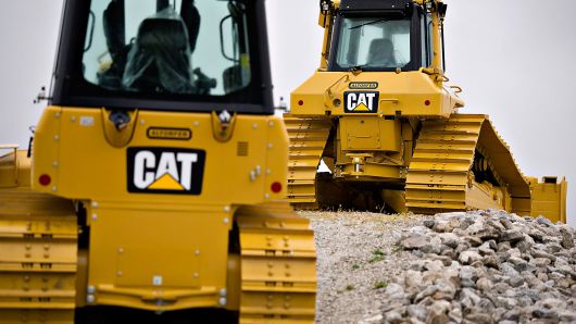 Caterpillar shares dive 7% after industrial giant says material costs are rising because of tariffs