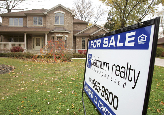 Economic Report: Mortgage rates rise as housing market cracks appear