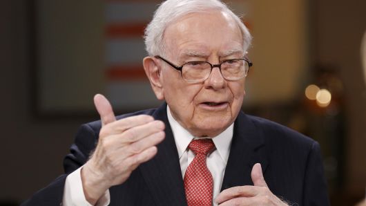 Buffett's Berkshire Hathaway breaks from tradition with two fintech investments