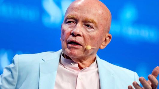 Democrats winning the House in midterm elections would 'be bad for the US market,' Mark Mobius says