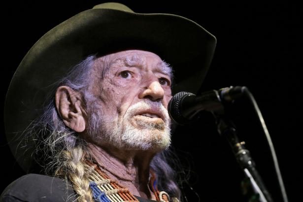 Recording Academy to honor Willie Nelson