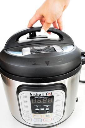 First Timers, Here's a Step-by-Step Guide to Using Your Instant Pot Like a Pro