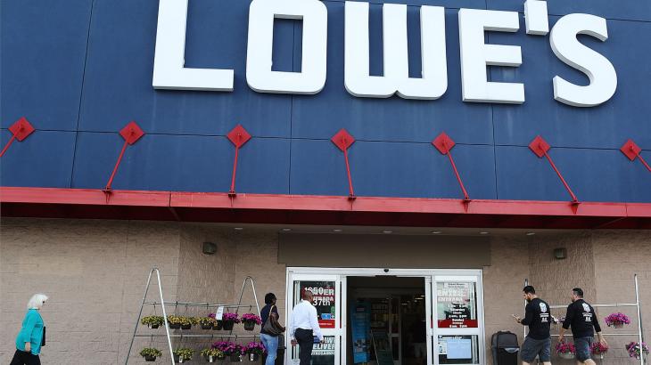 Good luck snagging closing-down discounts at Lowe’s stores