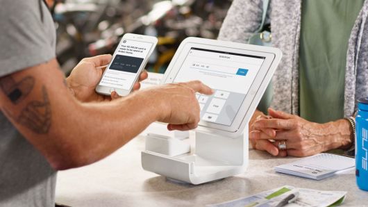 Square earnings beat on top an bottom line, but miss on guidance