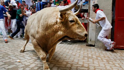 The bull market's biggest buyer is back — companies are buying back stock at a record pace