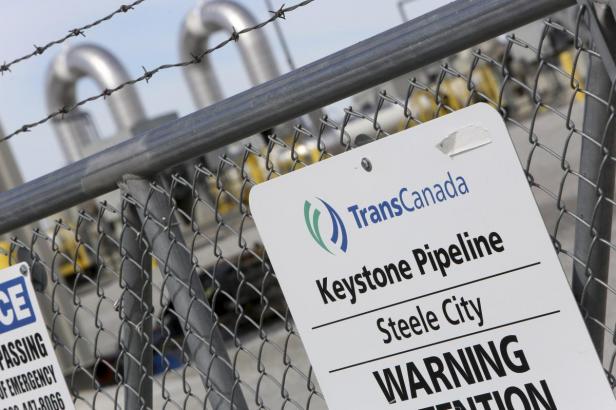 U.S. judge halts Keystone XL oil pipeline in blow to Trump, Trudeau