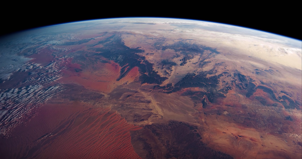 Video: Orbiting the earth in real time