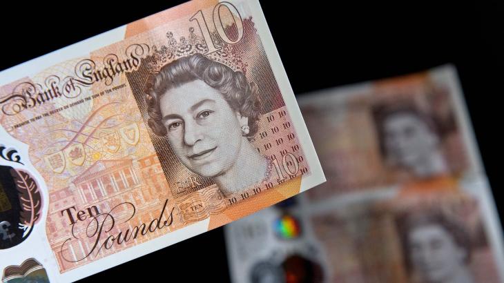 Currencies: British pound bounces after worst day in more than 2 years