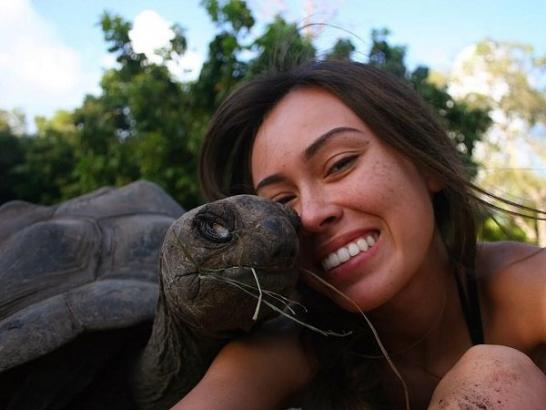 This warm-hearted woman loves cold-blooded reptiles (30 Photos)