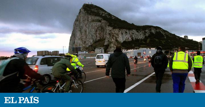 España critica el cambio con “nocturnidad y alevosía” del acuerdo del Brexit sobre Gibraltar